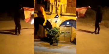 L’alcalde de Batea no denunciarà l’acció contra la bandera espanyola de l’Ajuntament