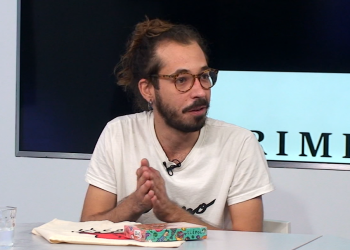 Arriba Llépol, el joc de cartes que marida la gastronomia i les paraules ebrenques