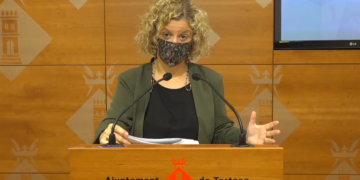 Tortosa tanca instal·lacions esportives i teatre, i limita l’activitat de la biblioteca