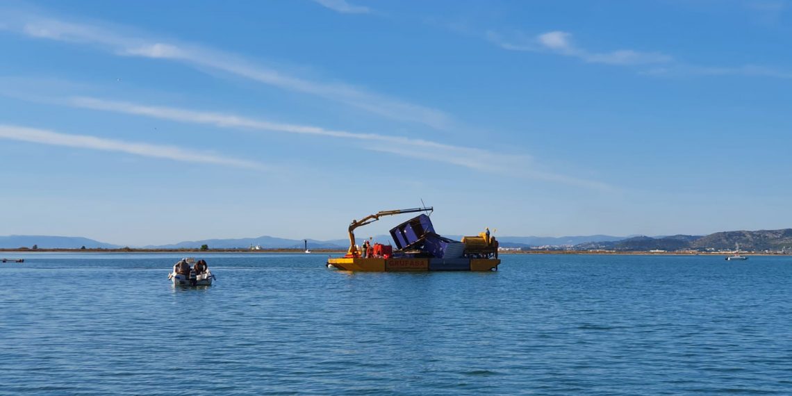 📷 [#Fotogaleria] Així ha anat l’inici del desmantellament del Xiringuito de la Ràpita