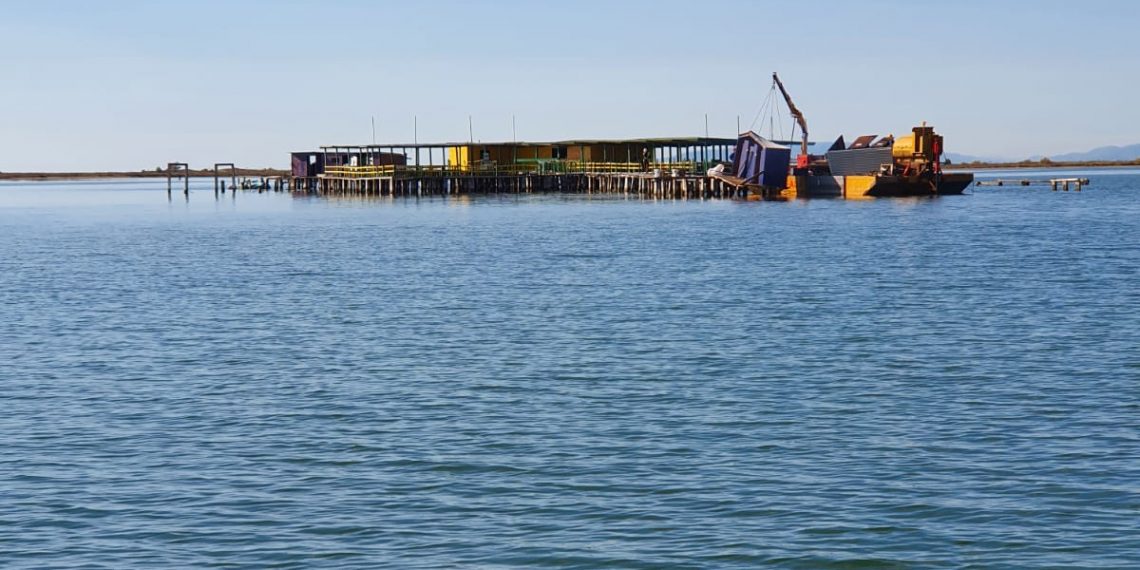 📷 [#Fotogaleria] Així ha anat l’inici del desmantellament del Xiringuito de la Ràpita