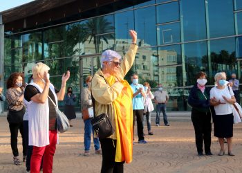 📷  La Ràpita recorda l’1-O, pendent del procés obert contra Josep Caparrós i Albert Salvadó