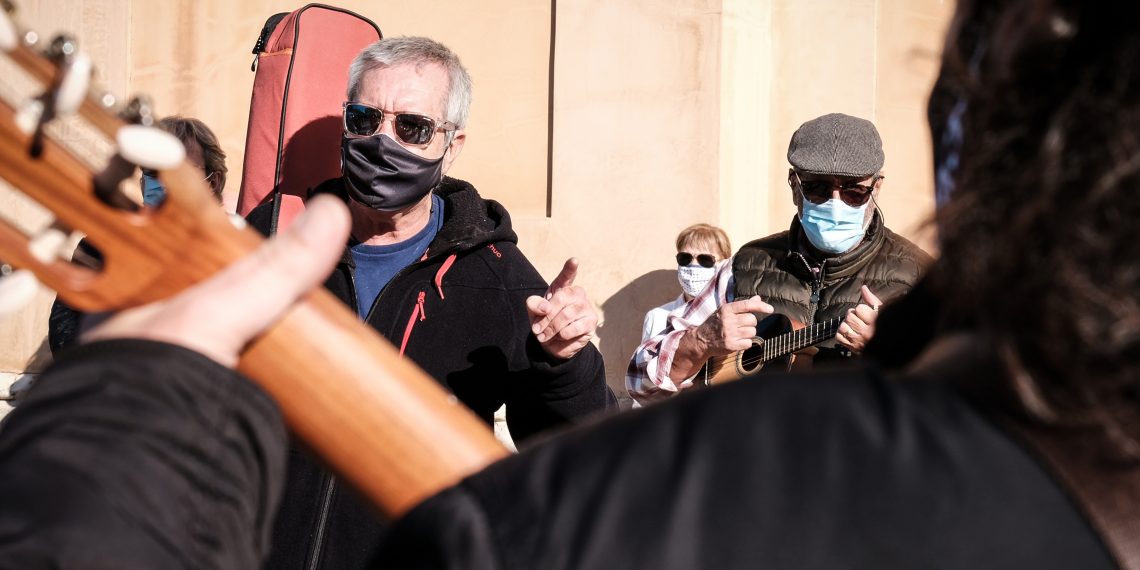 [#Fotogaleria] 📷 Així ha sigut el clam del món de la cultura ebrenca a Tortosa