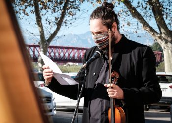 [#Fotogaleria] 📷 Així ha sigut el clam del món de la cultura ebrenca a Tortosa