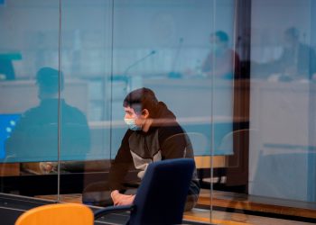 La fiscalia mostra vídeos del xalet d’Alcanar on es veu els terroristes preparant explosius