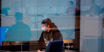 La fiscalia mostra vídeos del xalet d’Alcanar on es veu els terroristes preparant explosius