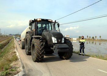 Una quarantena de vehicles fan una marxa lenta per reclamar millores a la ‘carretera de la Vergonya’