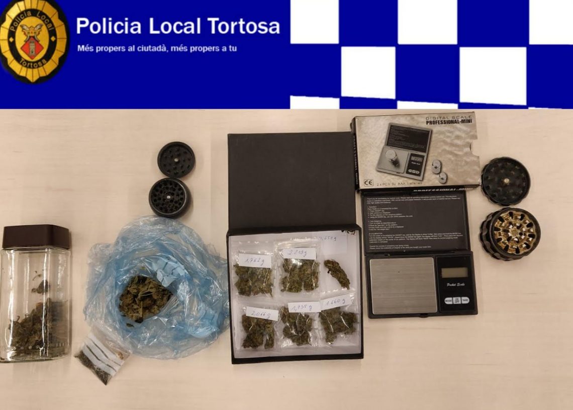 Detingut un menor a Tortosa amb marihuana i una bàscula de precisió