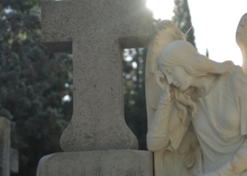 Un llibre sobre cementiris reivindica el patrimoni funerari del Camp i l’Ebre