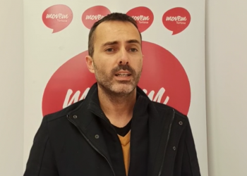 Movem vol agents de la policia local de Tortosa a l’entrada i sortida de les escoles