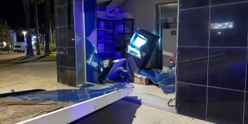 Frustren un nou intent d’endur-se el caixer automàtic de l’oficina del BBVA a l’Ampolla