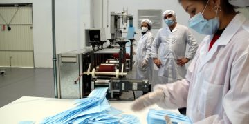 Una fàbrica podrà produir més de 600.000 mascaretes diàries des de Tortosa