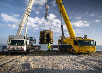 Alcanar trasllada dos nius de metralladora de la Guerra Civil per protegir-los
