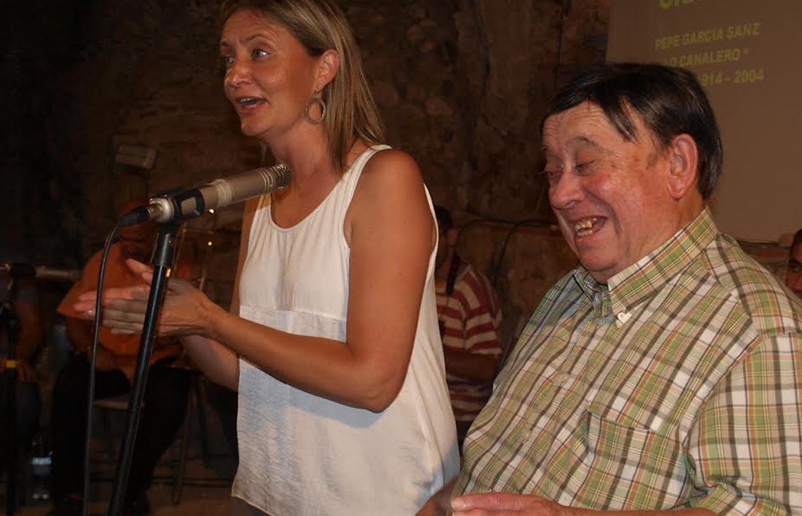 Roquetes lamenta la mort del cantant Juanito Aragonès