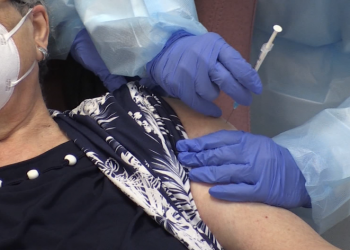 Lleixà confirma que la nova vacuna de Moderna arribarà a l’Ebre la setmana que ve