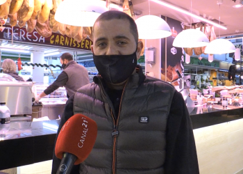 Els venedors del mercat de Tortosa, resignats amb les últimes restriccions