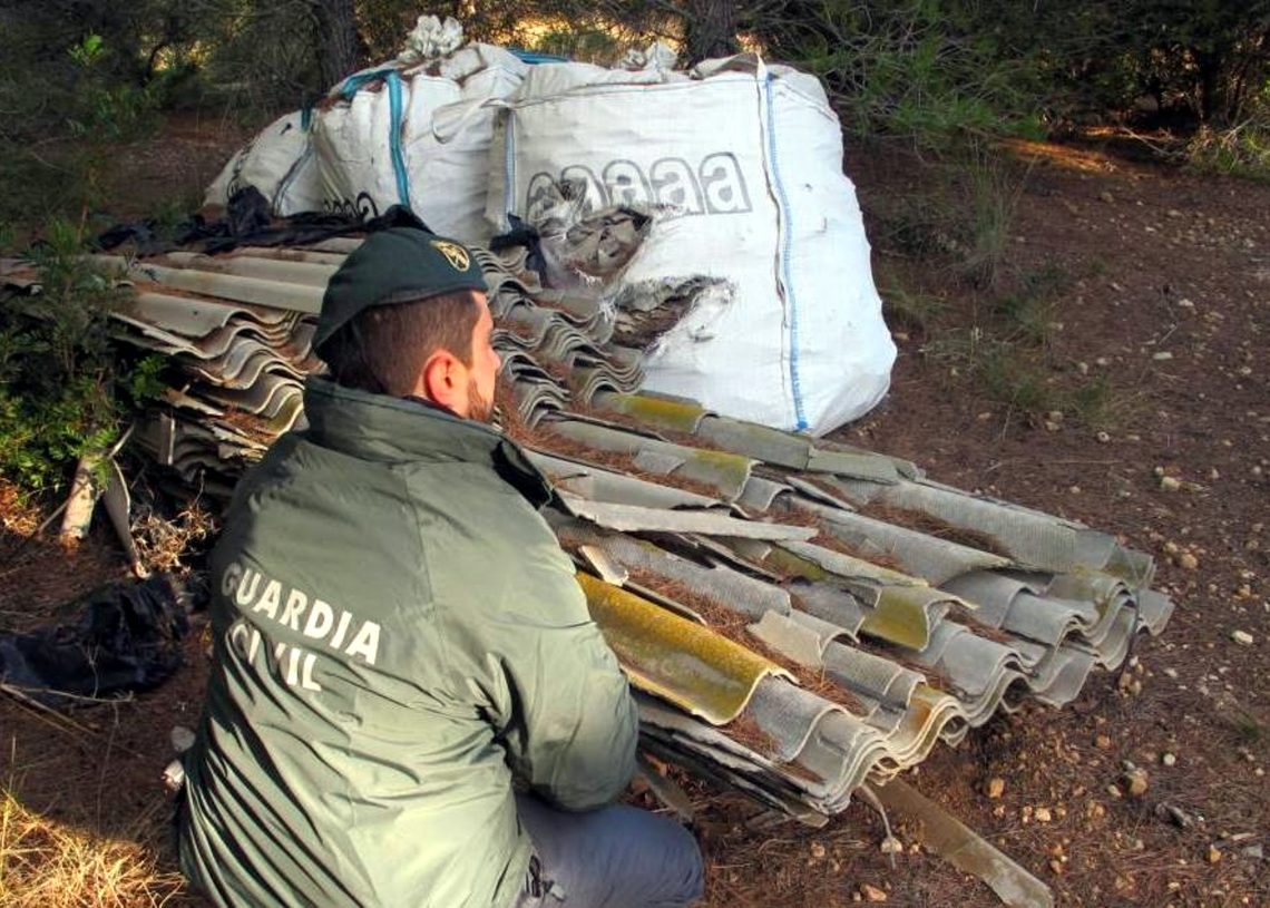 La Guàrdia Civil localitza un dipòsit il·legal d’uralita amb amiant a Campredó
