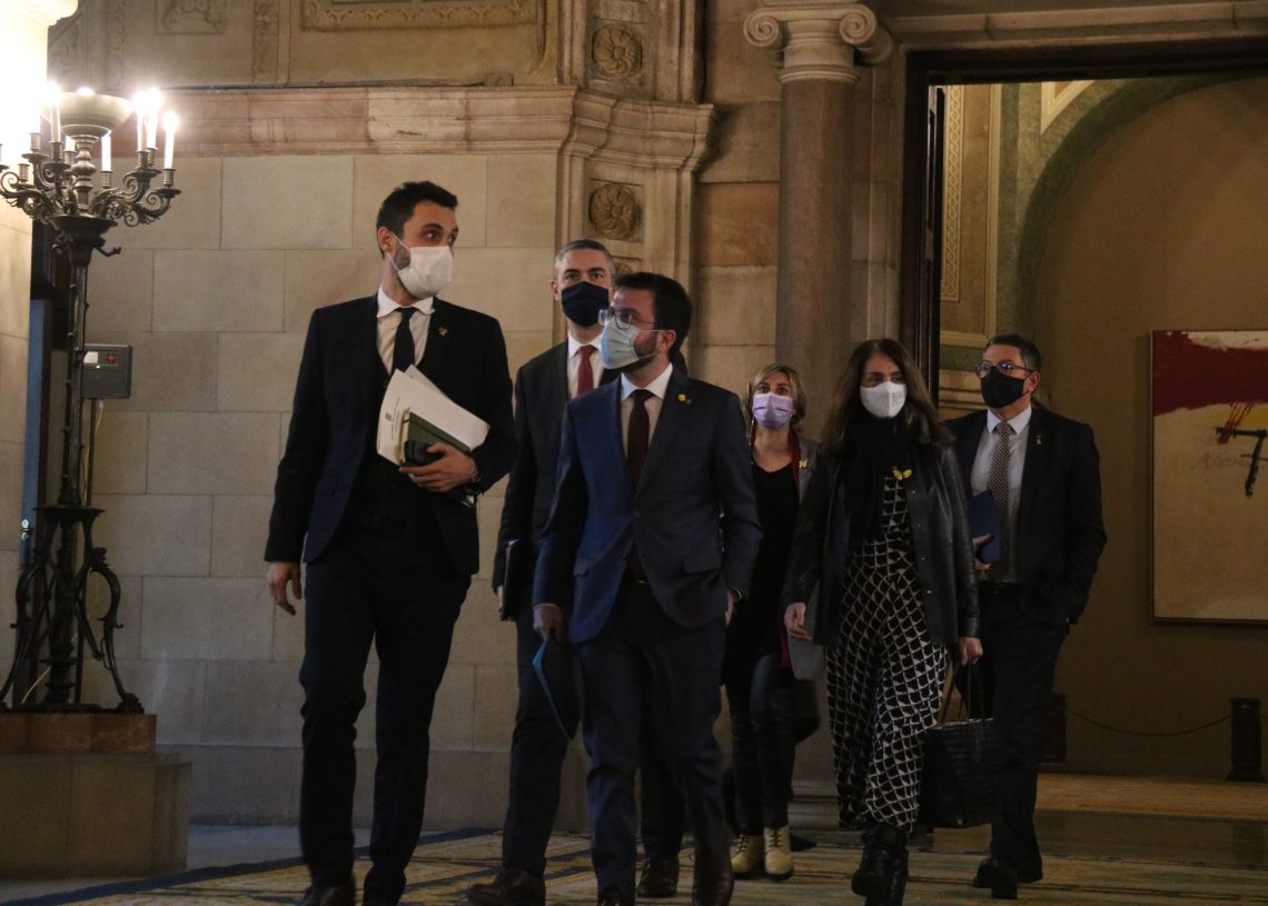 El Govern proposa als partits ajornar les eleccions i celebrar-les el 30 de maig