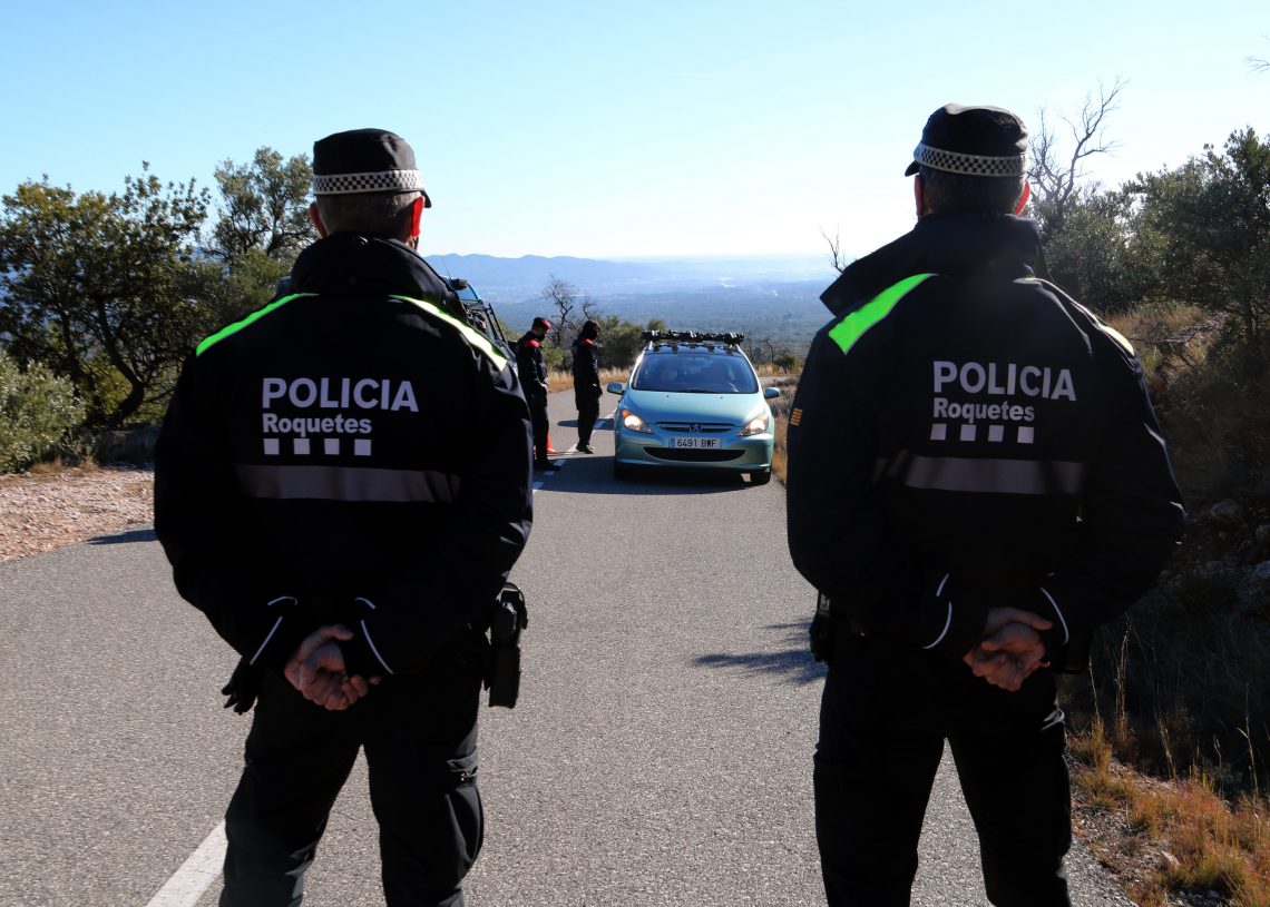 Posen 26 multes en els controls als accessos dels Ports durant el cap de setmana