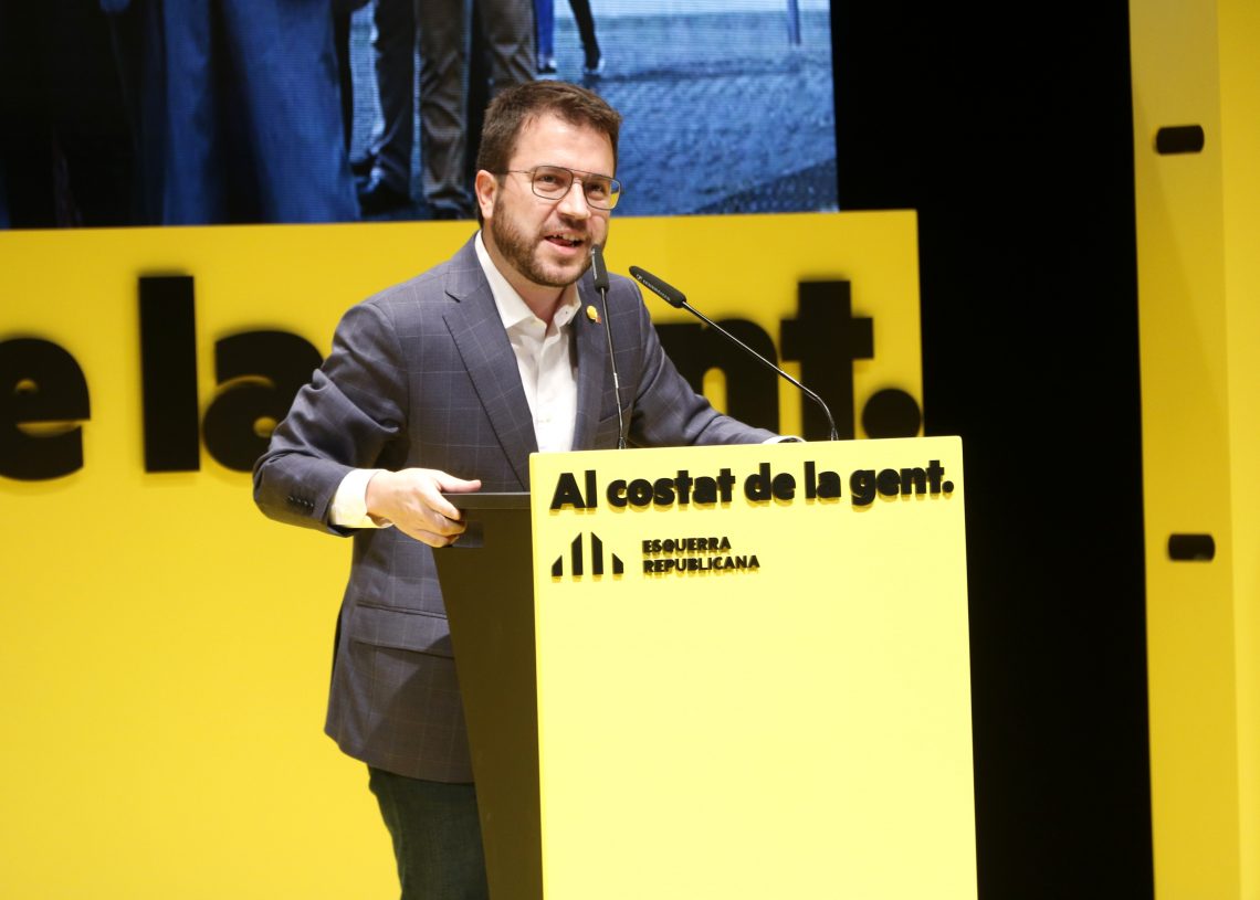 ERC guanyaria les eleccions amb 34-35 diputats frec a frec amb JxCat (32-34)