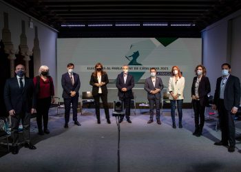 Els pactes postelectorals i els atacs a Illa centren el primer debat de candidats del 14-F