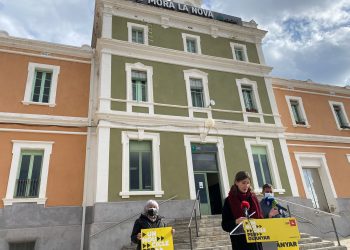 La CUP clou la campanya amb la proposta de crear una ATM i millorar els trens ebrencs