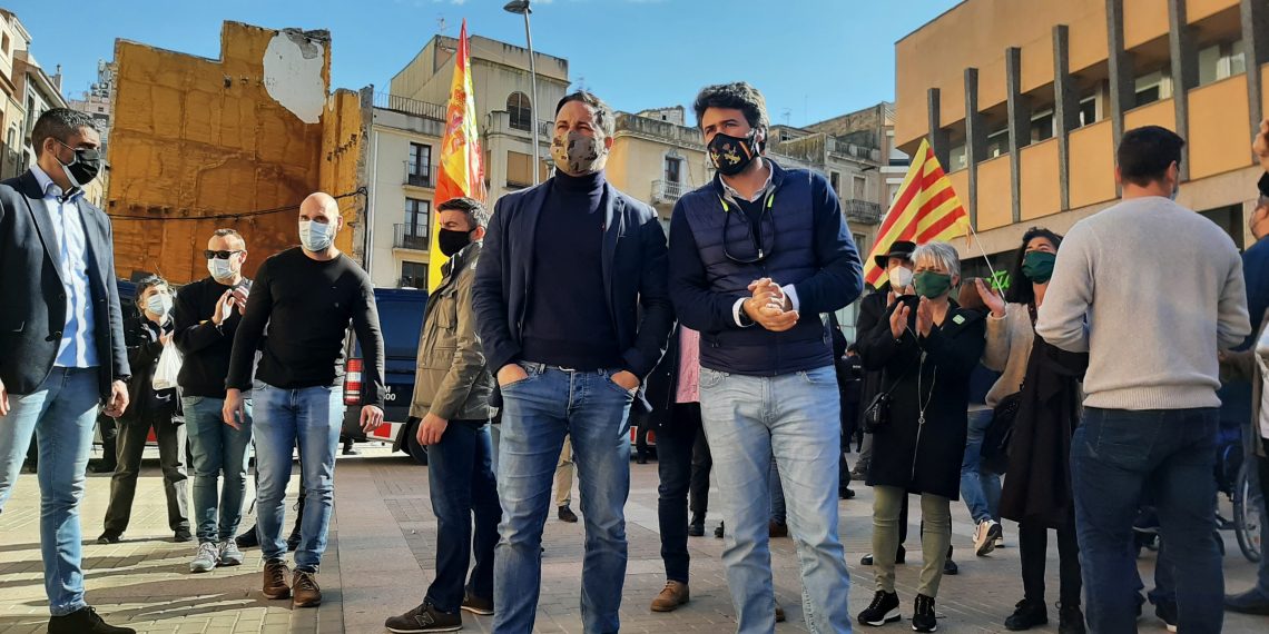 📷 Així ha anat l’acte d’Abascal a Tortosa i la protesta contra la presència de Vox