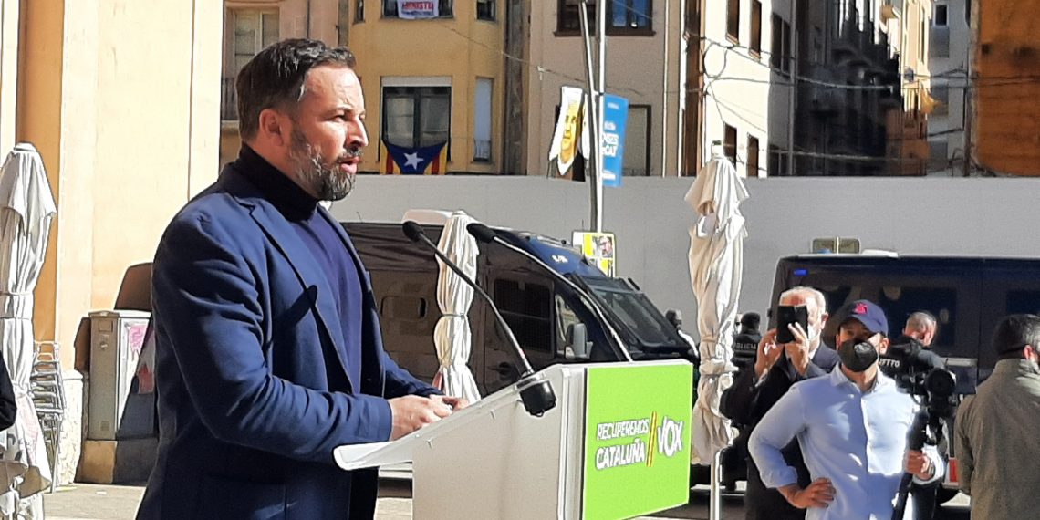 📷 Així ha anat l’acte d’Abascal a Tortosa i la protesta contra la presència de Vox