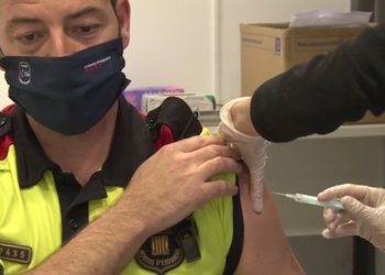 Vacunen els Mossos a l’Ebre, amb la previsió d’immunitzar-ne més del 80% del cos