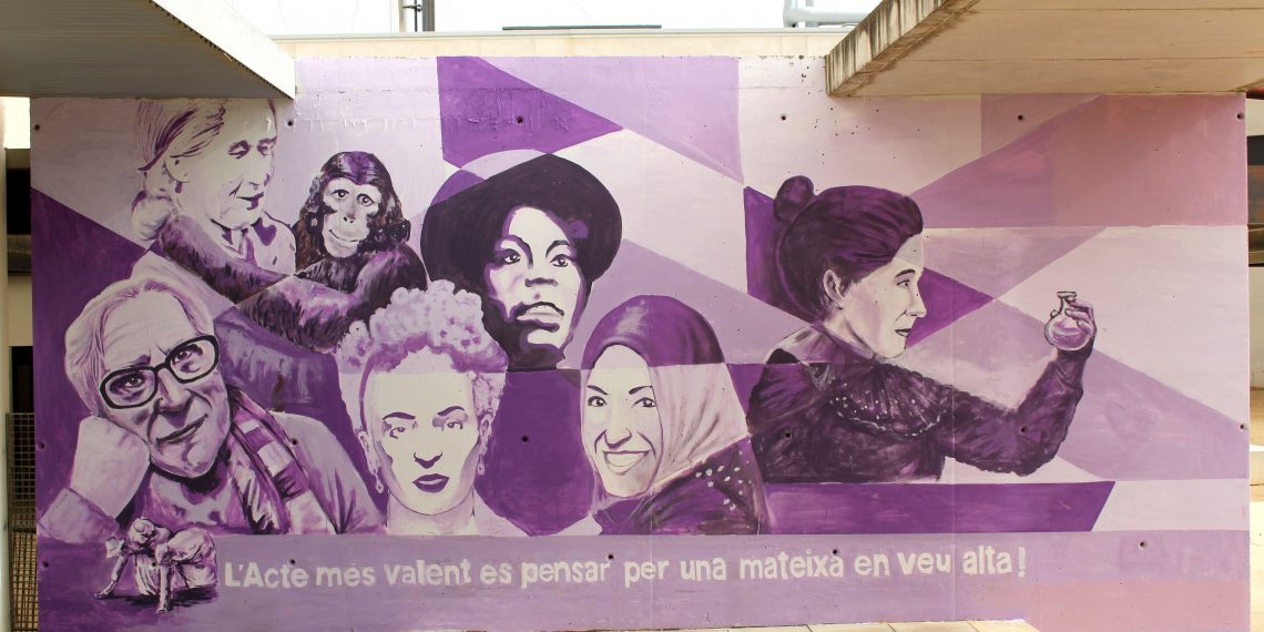 📷 La Terra Alta reivindica amb 12 murals el paper de la dona al llarg de la història