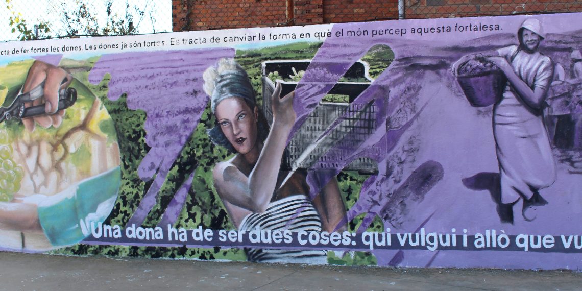 📷 La Terra Alta reivindica amb 12 murals el paper de la dona al llarg de la història