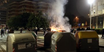 Tretze contenidors cremats en cinc dies de protestes a Tarragona pel cas Hasél