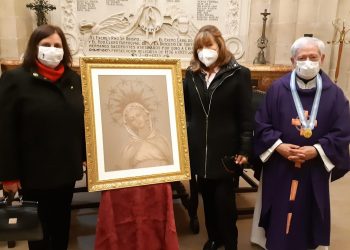 La missa de la Baixada de la Cinta, a la tarda pel toc de queda nocturn