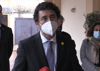 Calvet defensa que el decret de renovables sí que evita la massificació de projectes