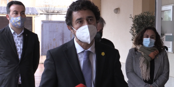 Calvet defensa que el decret de renovables sí que evita la massificació de projectes