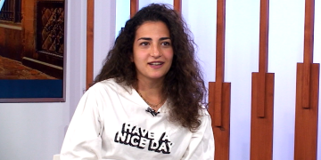 L’expatinadora Núria Gas crea l’aplicació VisitEscape: audioguies, misteri i ‘escape’