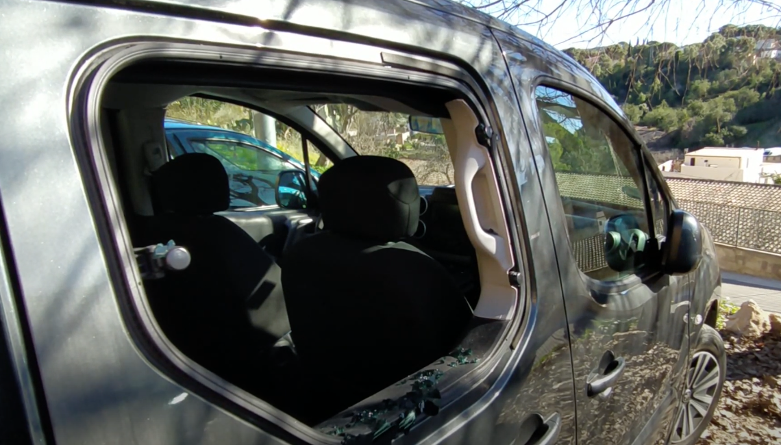 En llibertats amb càrrecs dos joves acusats de robar en vehicles i en un pis a Tortosa