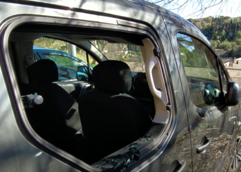 En llibertats amb càrrecs dos joves acusats de robar en vehicles i en un pis a Tortosa