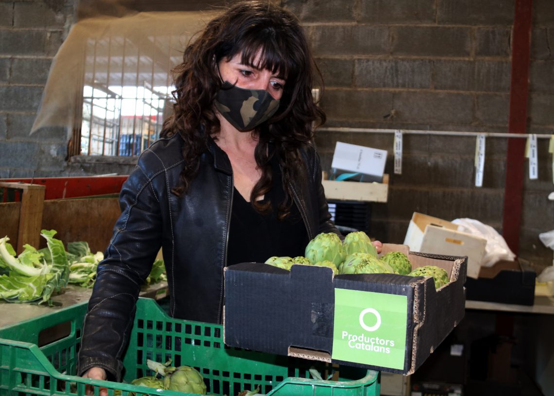 Reinventar-se per la covid: de cuinar producte ebrenc a portar-lo arreu