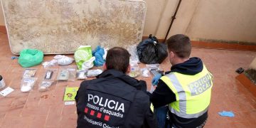 Desarticulat un punt de venda de droga a Tortosa en un pis del nucli històric