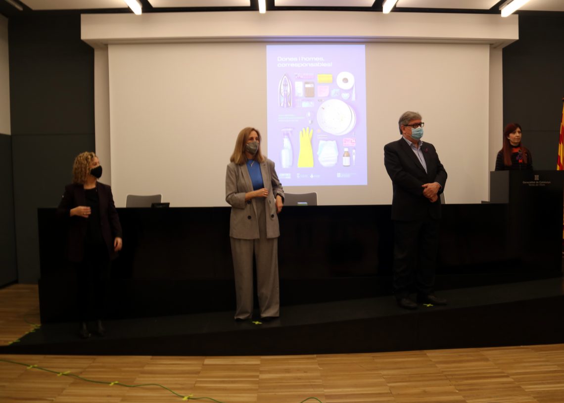 Els contes no sexistes dels alumnes ebrencs protagonitzen l’acte institucional del 8-M