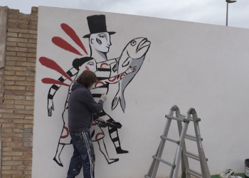 [#VÍDEO] El nou mural per l’amor lliure que Ignasi Blanch pinta a la Raval de Cristo