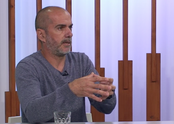 CATAC i USTEC faran una marxa lenta a Tortosa contra la precarietat d’interins i temporals