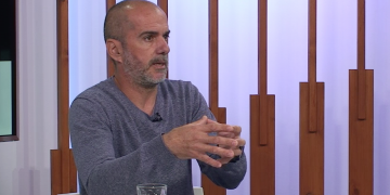 CATAC i USTEC faran una marxa lenta a Tortosa contra la precarietat d’interins i temporals