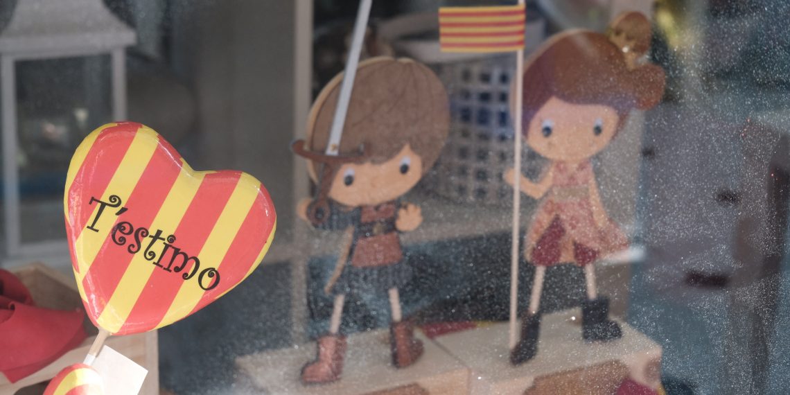 [#Fotogaleria 📷 ] Primeres estampes de Sant Jordi als carrers de Tortosa i Amposta