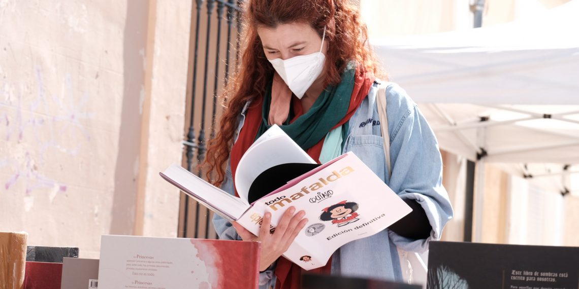 [#Fotogaleria 📷 ] Primeres estampes de Sant Jordi als carrers de Tortosa i Amposta