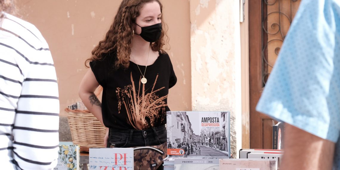 [#Fotogaleria 📷 ] Primeres estampes de Sant Jordi als carrers de Tortosa i Amposta