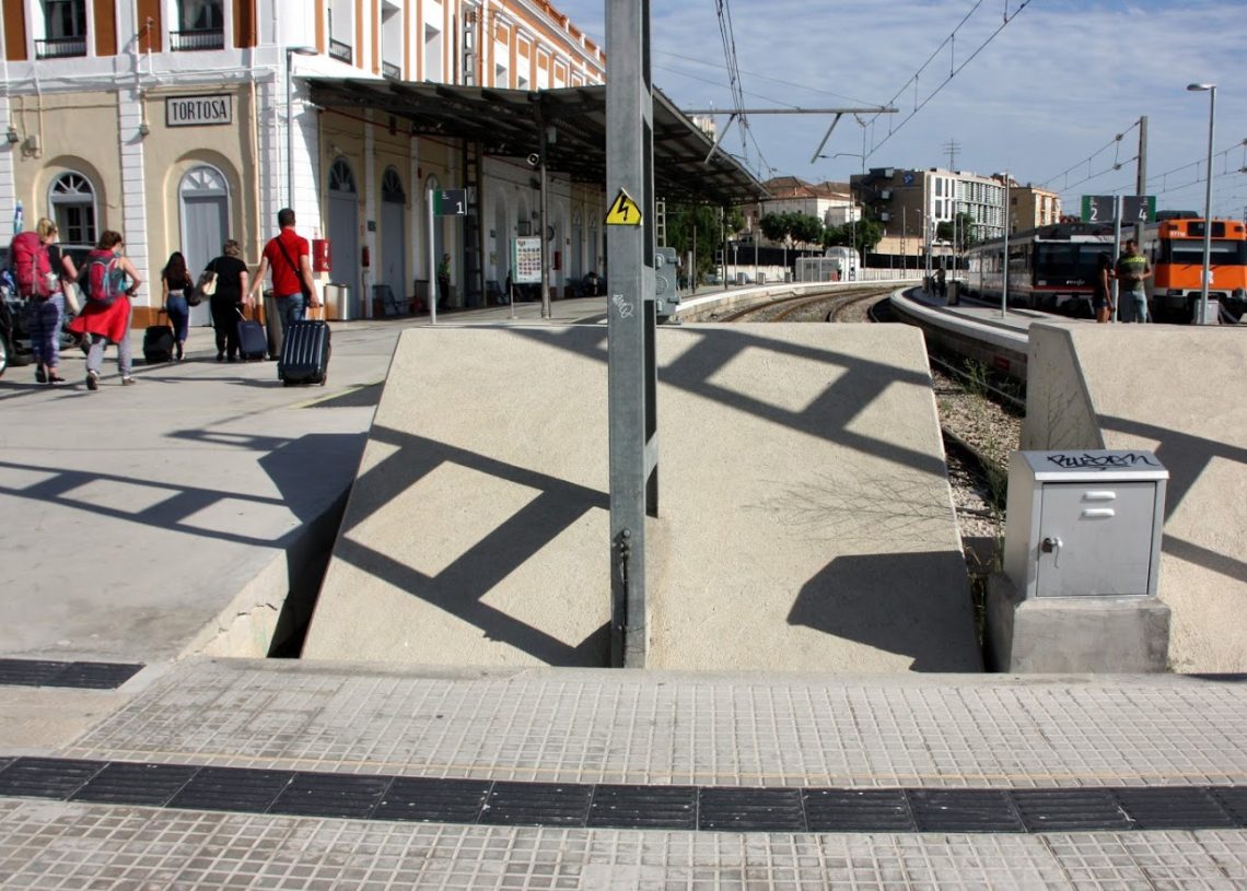 PIMEC i el Col·legi d’Economistes defensen la implantació del Pla de Rodalies 2020-2030