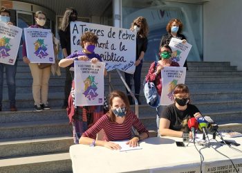 Vaga Feminista denuncia que les dones ebrenques no poden avortar al territori