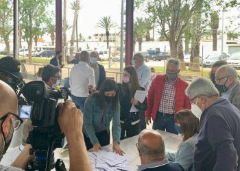 Els veïns del Poblenou aproven limitar-hi la mobilitat durant l’estiu i la Setmana Santa